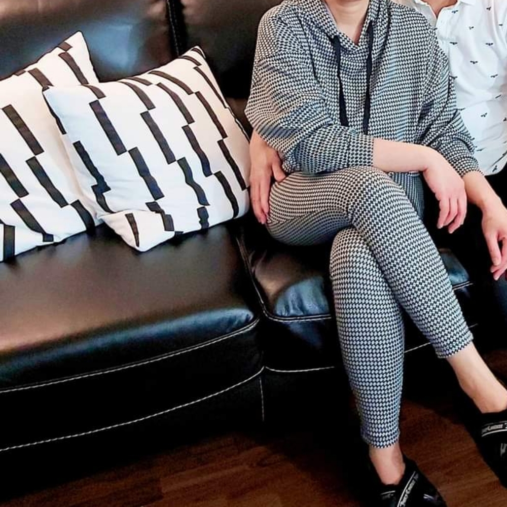 Meg & Margot Black and White Hoodie and Leggings Set Small